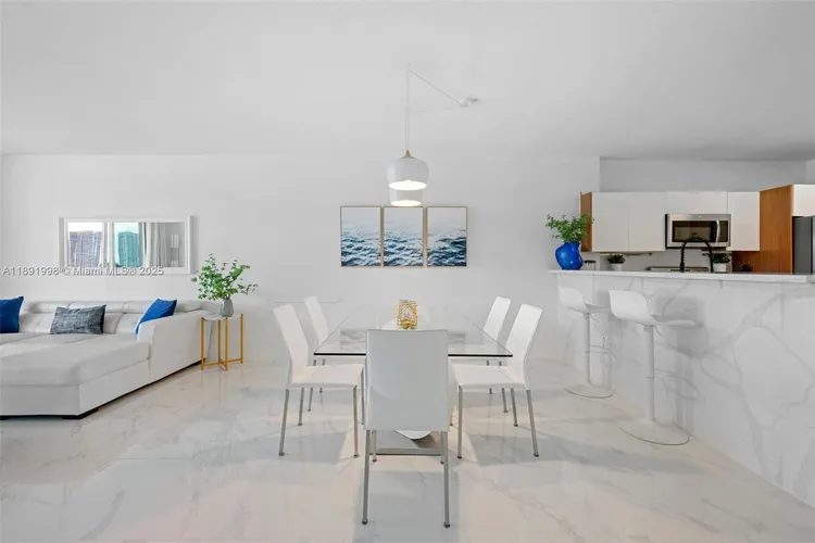 Marina Bay Club #708 image #9