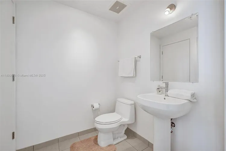 Midtown 4 #H2205 image #12