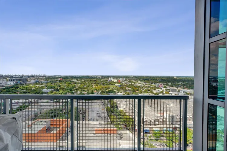 Midtown 4 #H2205 image #16