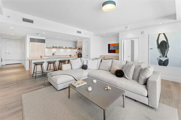 Carillon Condo North Tower #2601 image #10