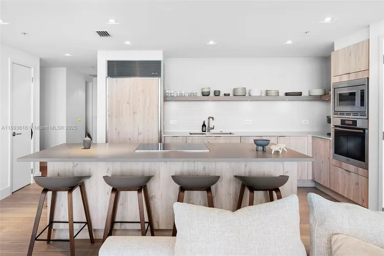 Carillon Condo North Tower #2601 image #29