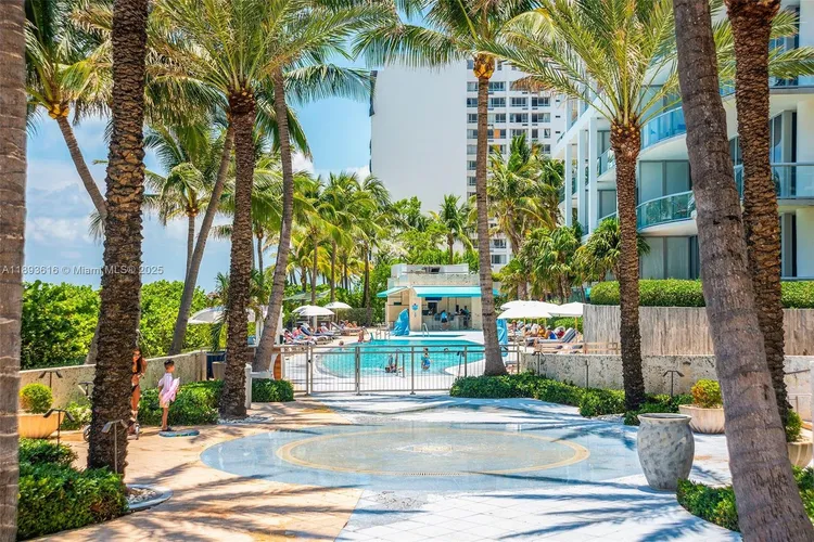 Carillon Condo North Tower #2601 image #66