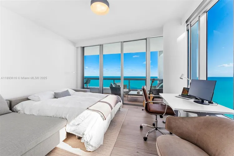 Carillon Condo North Tower #2601 image #7