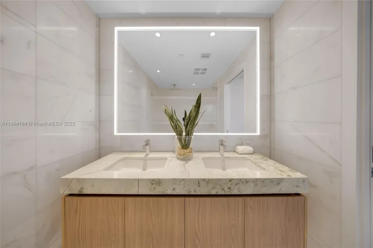 Five Park #2404 image #13