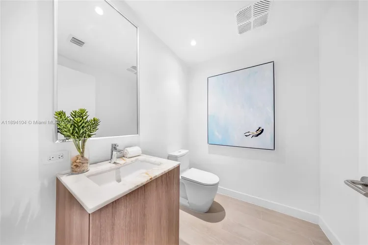 Five Park #2404 image #14