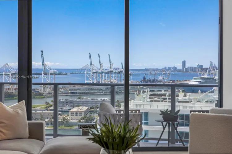 Five Park #2404 image #15