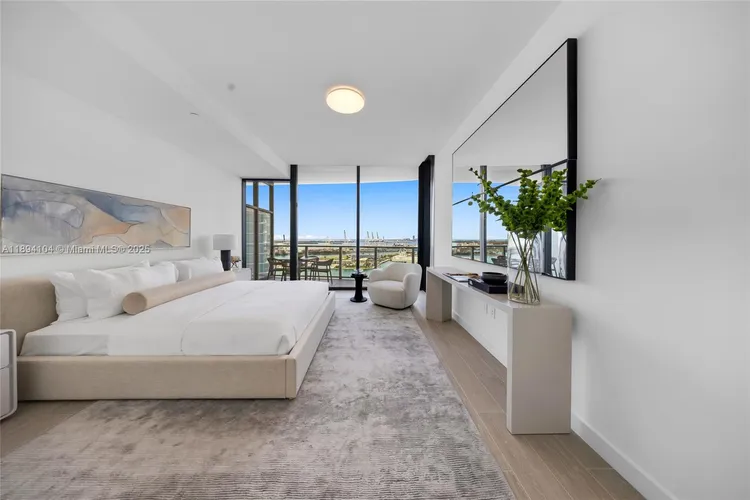 Five Park #2404 image #22