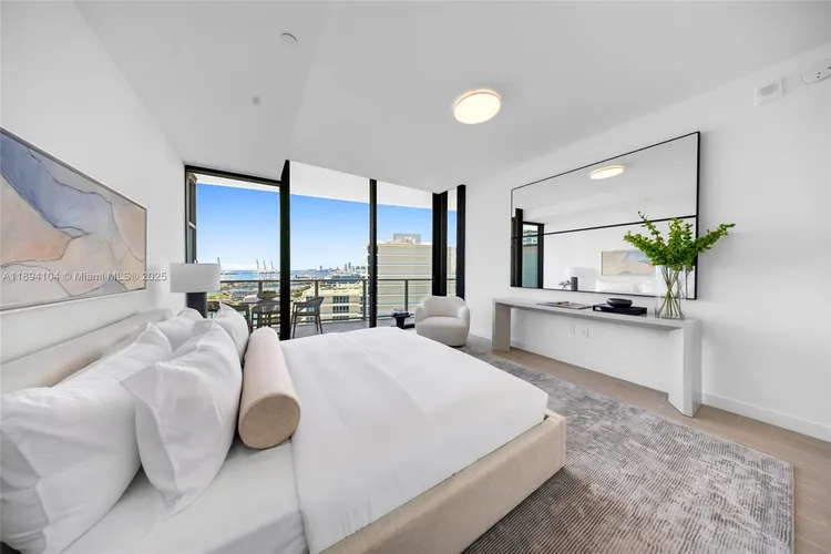 Five Park #2404 image #24