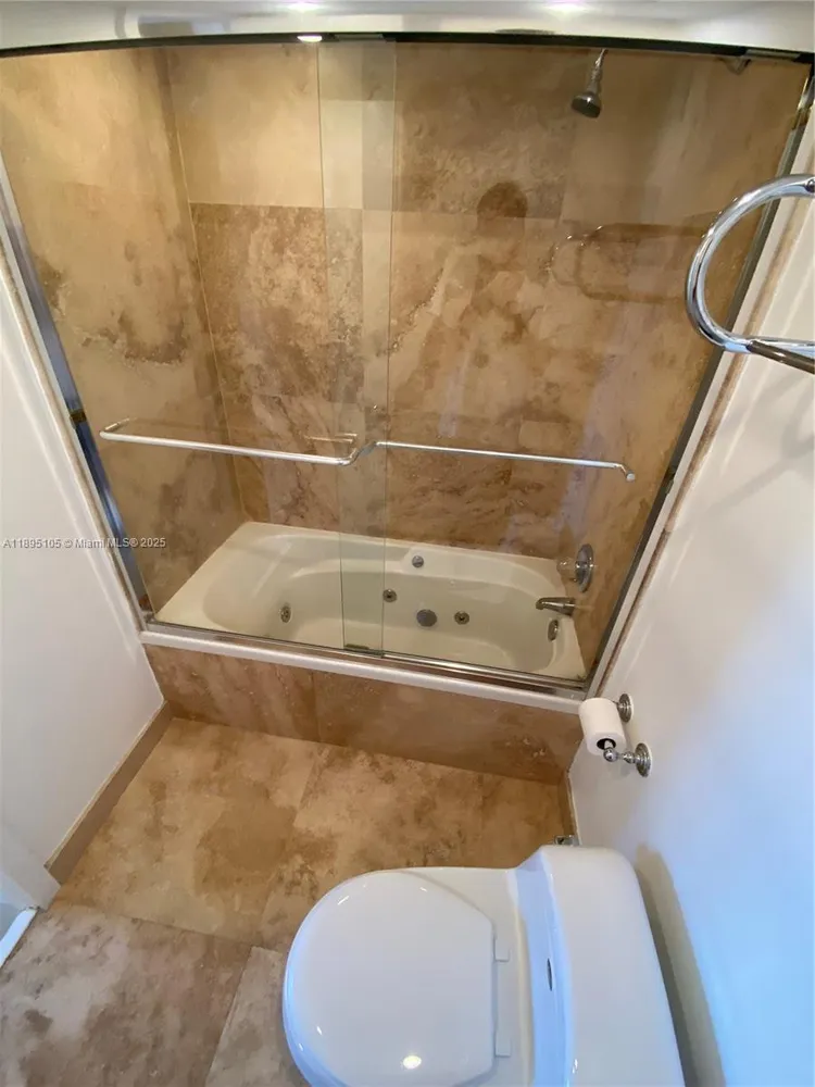 Venetian Isle Condo #202 image #11