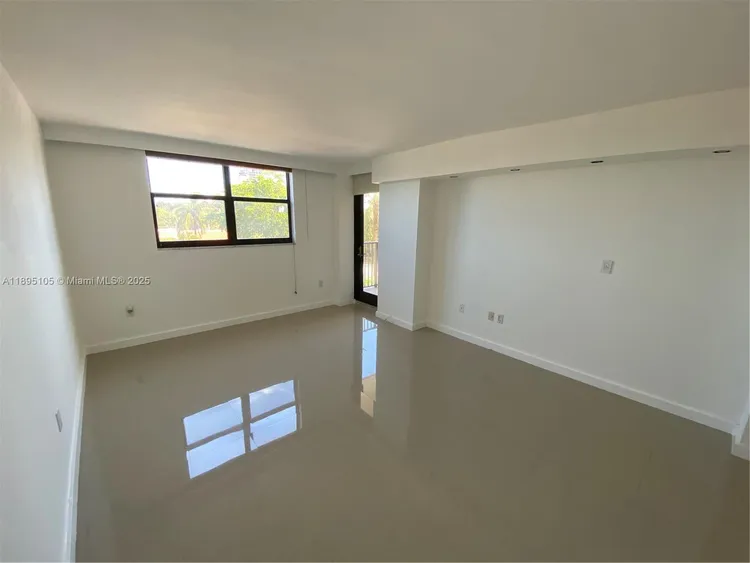 Venetian Isle Condo #202 image #13