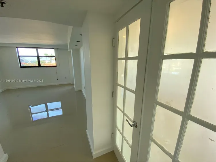 Venetian Isle Condo #202 image #15