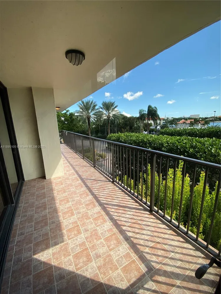 Venetian Isle Condo #202 image #24