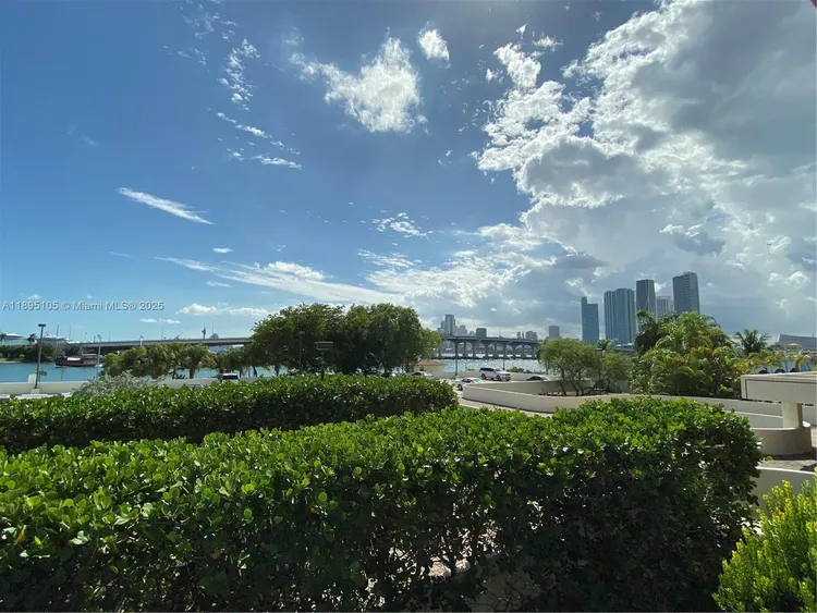 Venetian Isle Condo #202 image #25