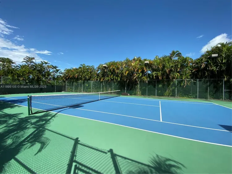 Venetian Isle Condo #202 image #31