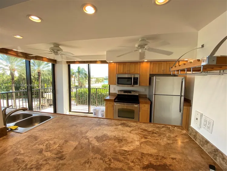 Venetian Isle Condo #202 image #6