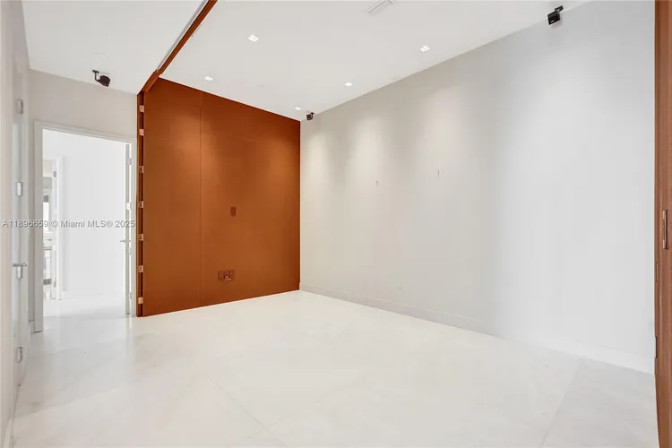 Chateau Beach Residences #2302 image #10