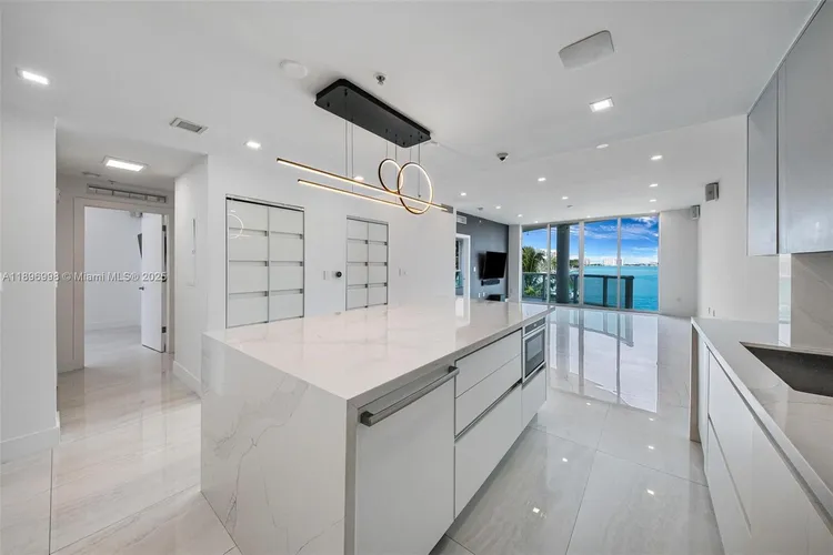 360 Condo #207 image #16