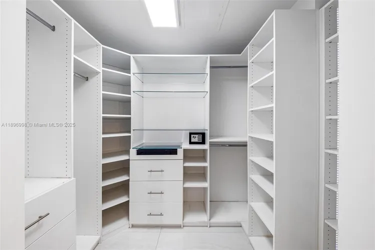 360 Condo #207 image #27