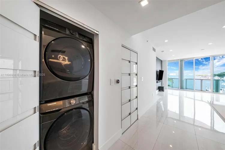 360 Condo #207 image #34