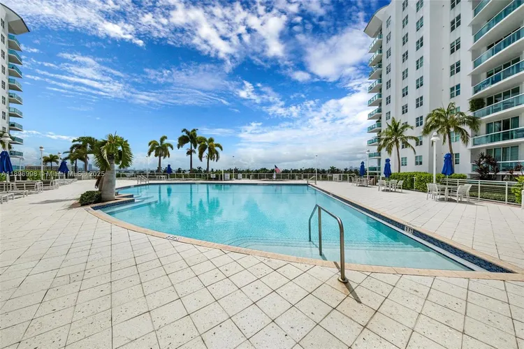 360 Condo #207 image #37