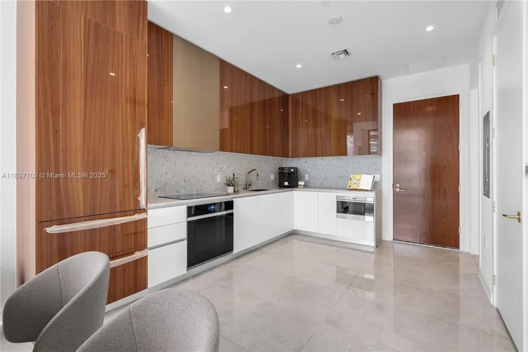 Mr. C Residences Bayshore Tower #1506 image #11