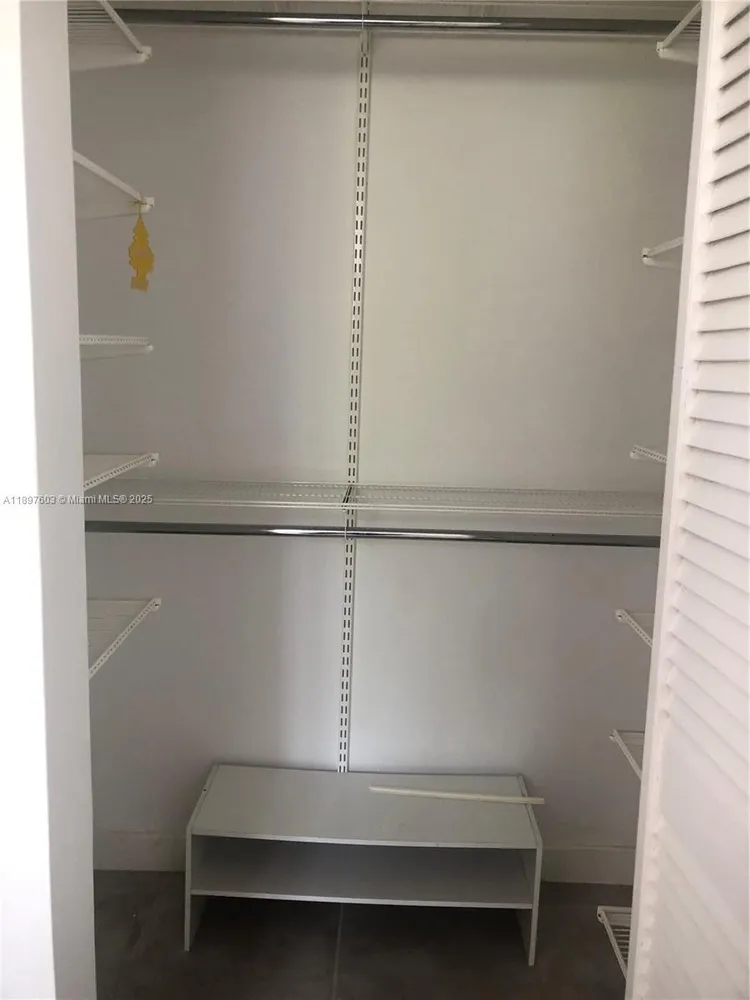 Nirvana 3 #B401 image #9