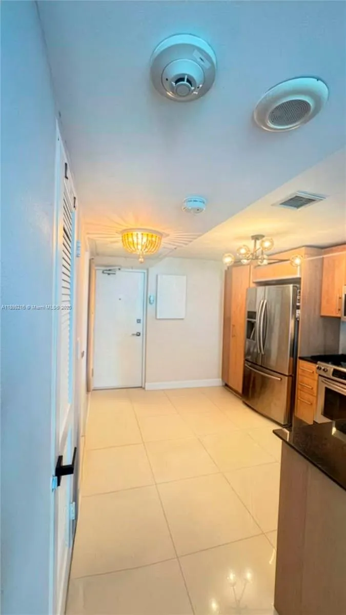 Harbour House #802 image #20