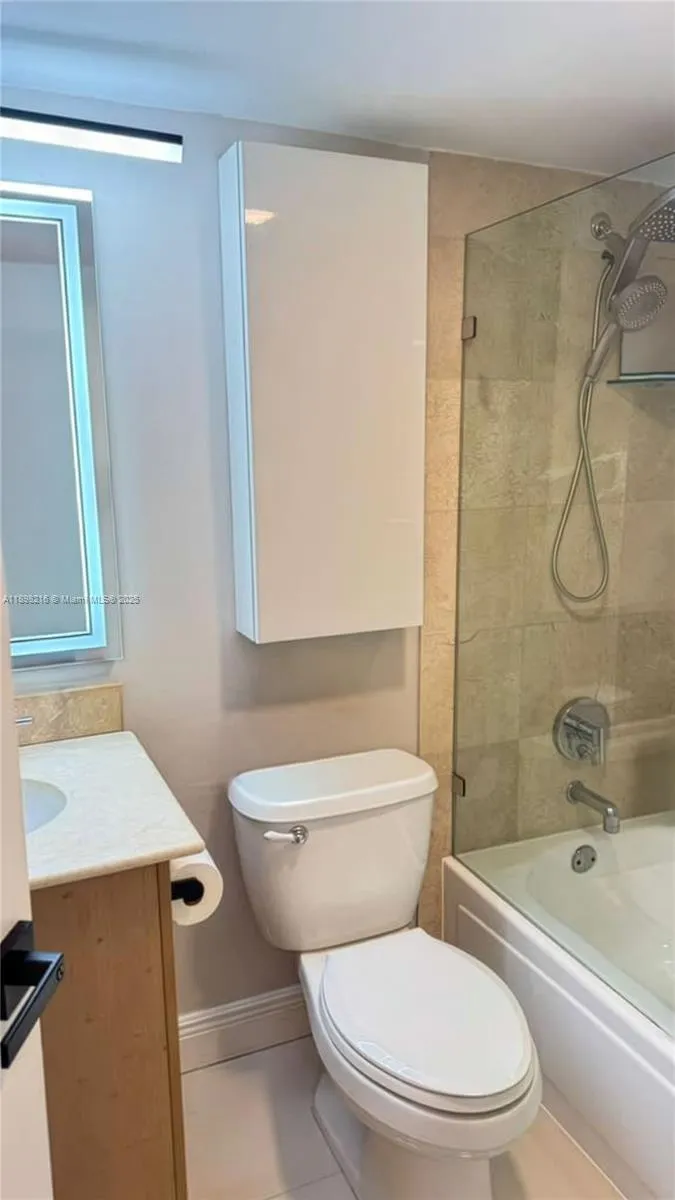 Harbour House #802 image #23