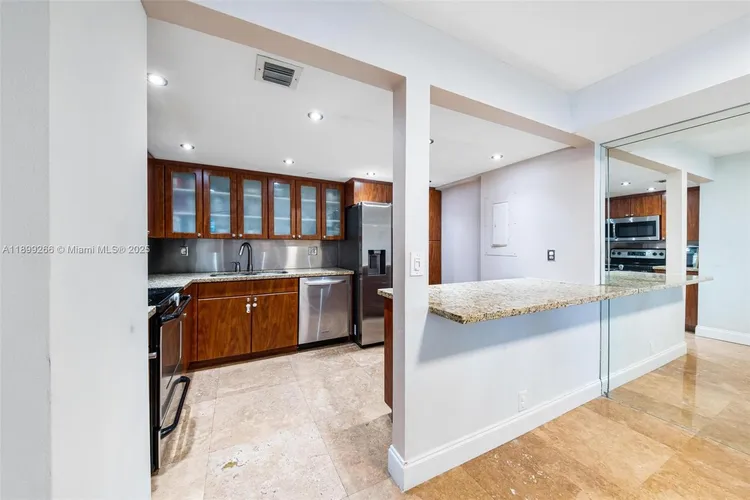 Towers of Quayside Condo #4 #604 image #12