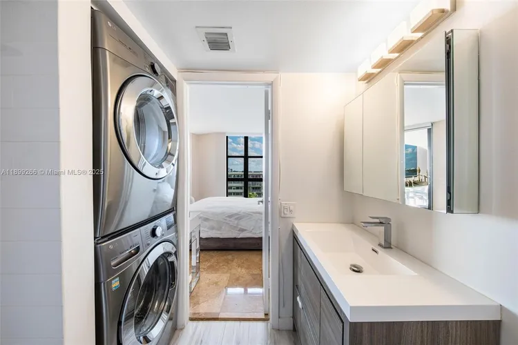 Towers of Quayside Condo #4 #604 image #19