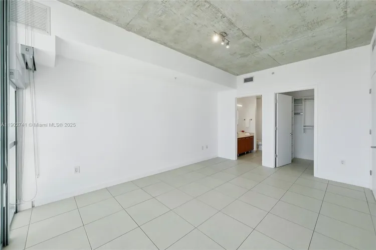 Midtown 4 #H2804 image #19