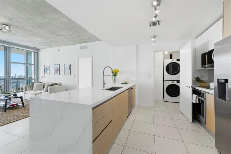 Midtown 4 #H2804 image #32