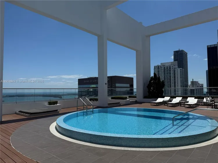 500 Brickell #2808 image #15