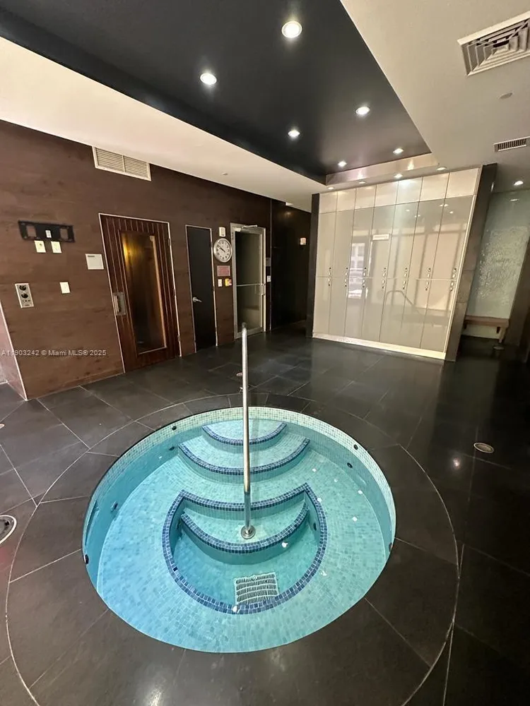 500 Brickell #2808 image #19