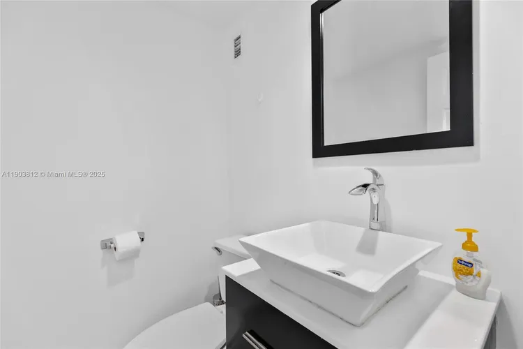 The Tides On Hollywood Beach #15G image #6