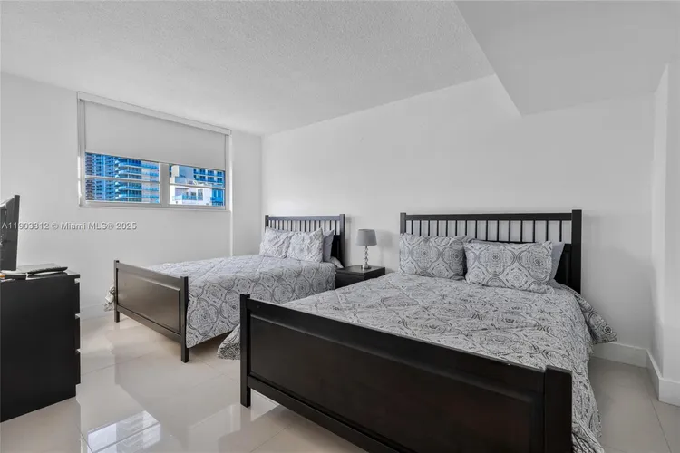 The Tides On Hollywood Beach #15G image #8