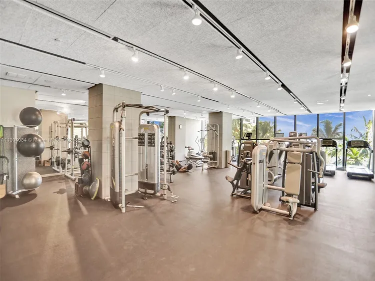 Icon Bay #505 image #17