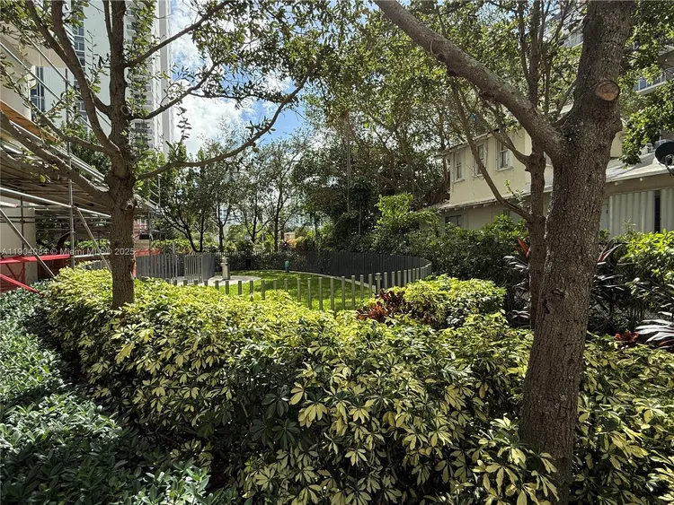 Icon Bay #505 image #19