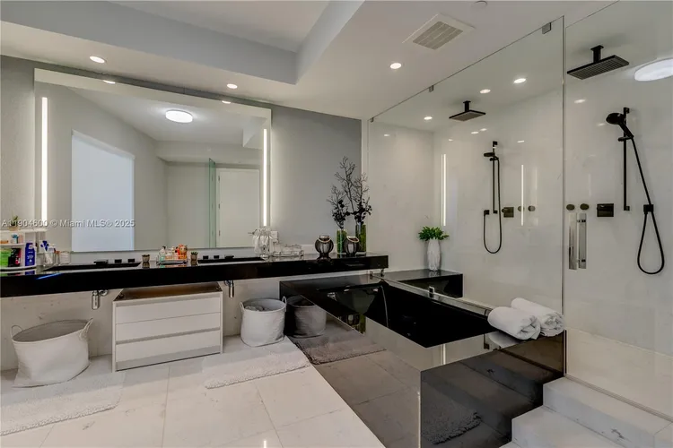 Porsche Design Tower #2403 image #23