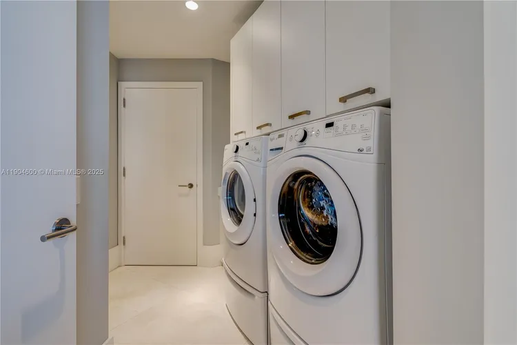 Porsche Design Tower #2403 image #27