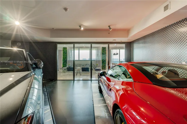 Porsche Design Tower #2403 image #29