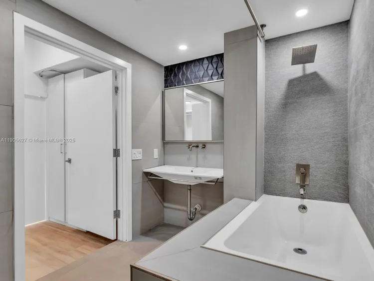 New Wave Condo #16A image #16