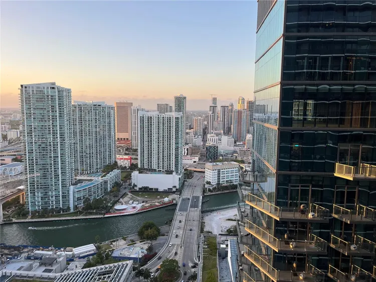 SLS Lux Brickell #4309 image #17