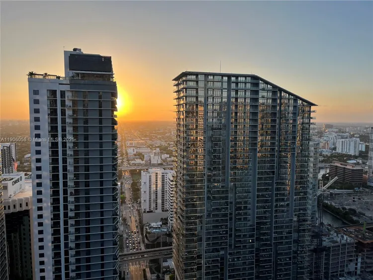 SLS Lux Brickell #4309 image #18