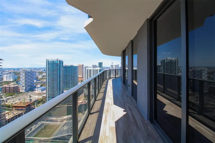 SLS Lux Brickell #4309 image #24