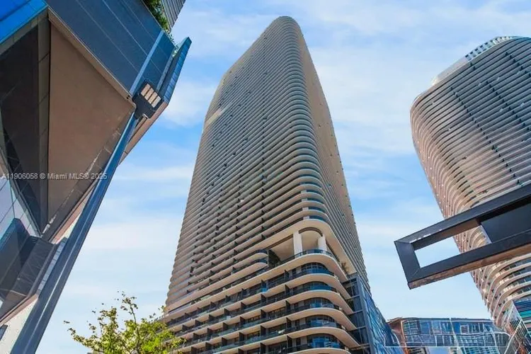 SLS Lux Brickell #4309 image #34