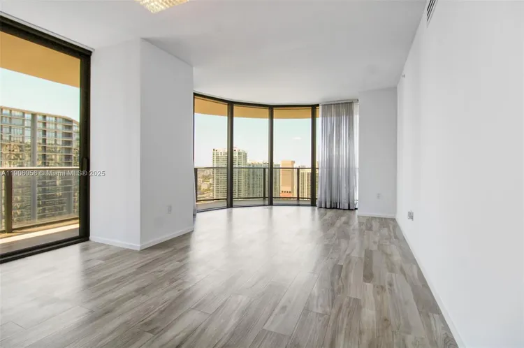 SLS Lux Brickell #4309 image #7
