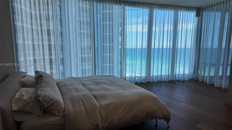 Porsche Design Tower #905 image #14