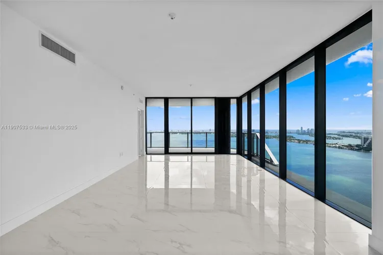 Aria Reserve South Tower #2607 image #17
