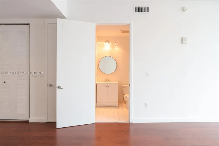 Edgewater Lofts #501 image #14